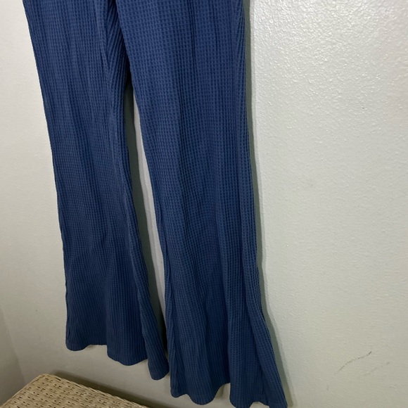 Aerie blue waffle knit flare pants - Picture 8 of 8